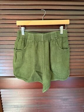 Linenfox Olive Green Waffle-Knit Athletic Shorts with Pockets